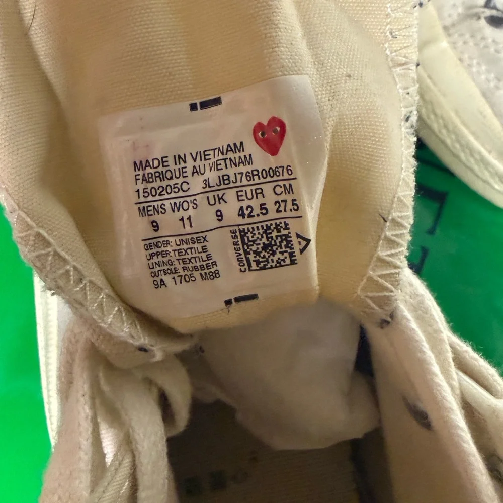 Comme des Garçon Play White High-Top Sneakers wit Red Heart sold as is size 9US - Picture 5 of 6
